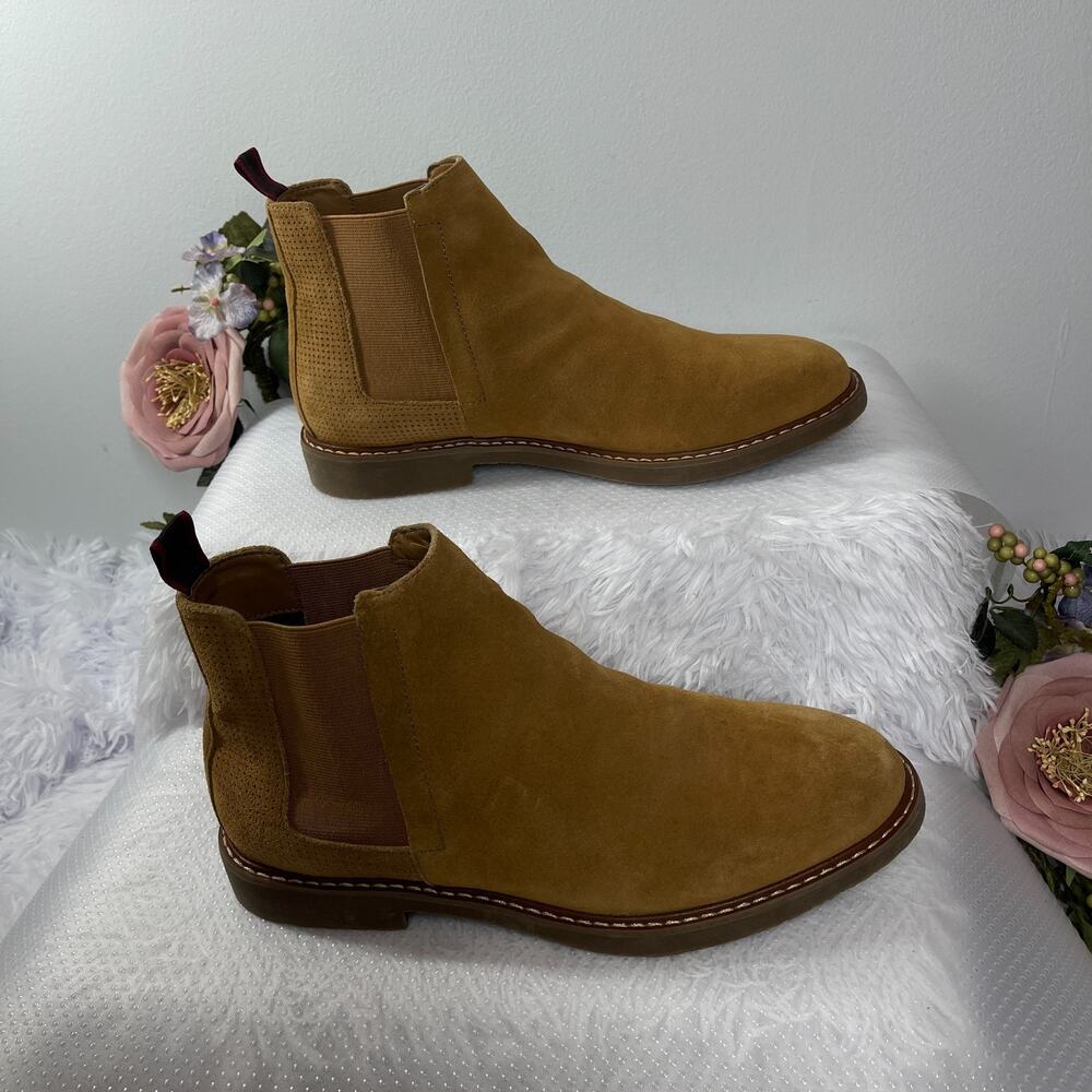 Steve Madden Chelsea Boots Women 8M Tan Suede Perforated Heel‎ Detail Minimalist